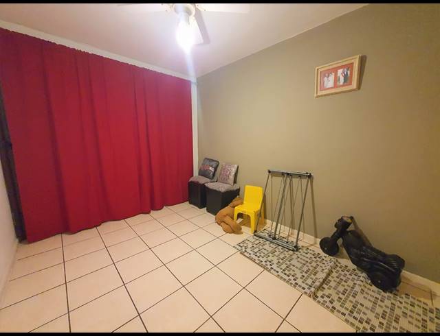 2 BEDROOM APARTMENT FOR SALE IN GRASSY PARK